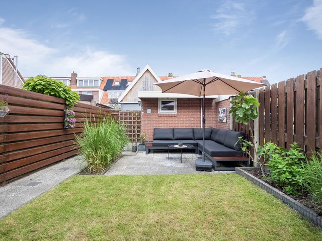 Meeuwenstraat 17, Den Helder