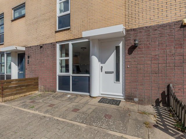 Bromostraat 4, Purmerend