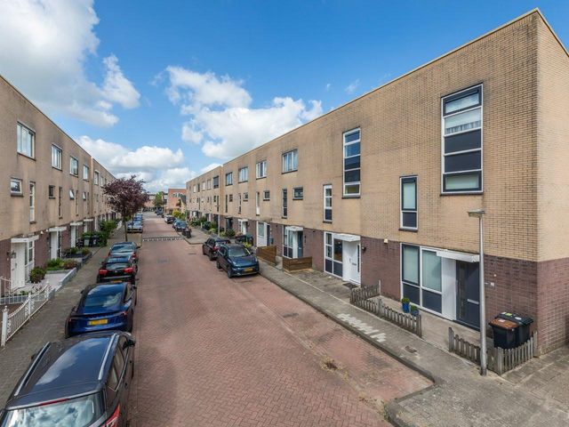 Bromostraat 4, Purmerend