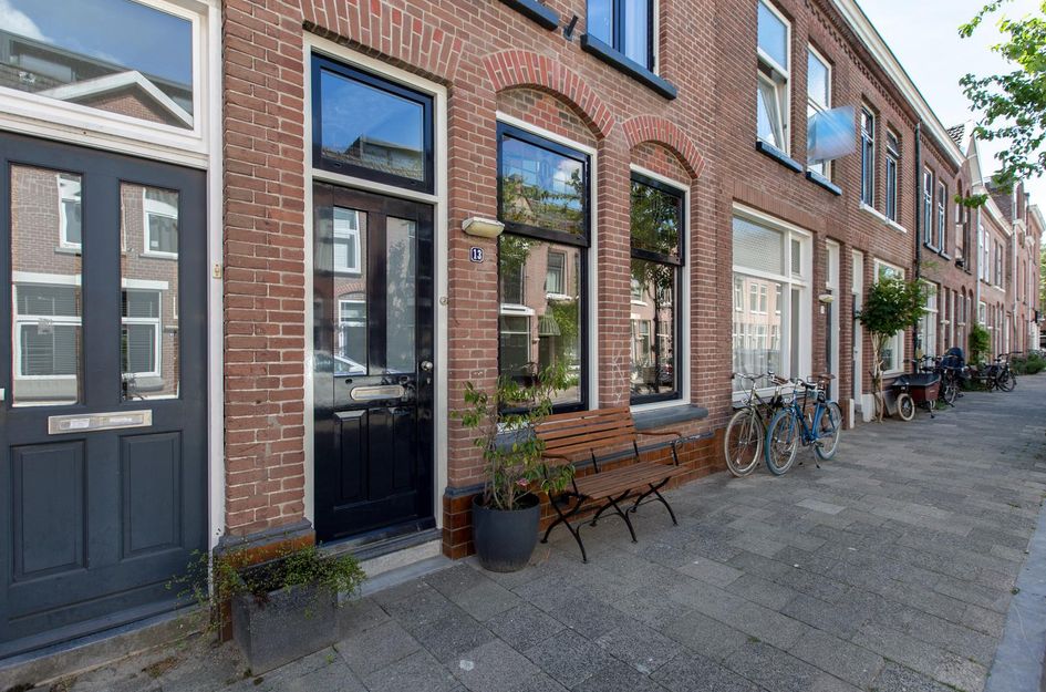 Van Limburg Brouwerstraat 13