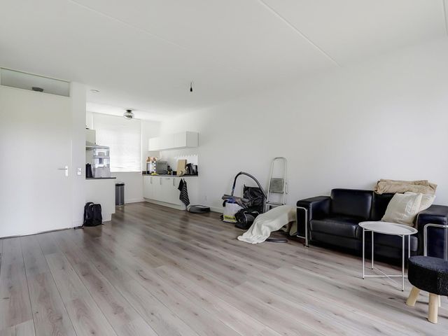 Lint 30, Lage Zwaluwe
