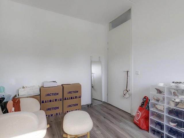 Lint 30, Lage Zwaluwe