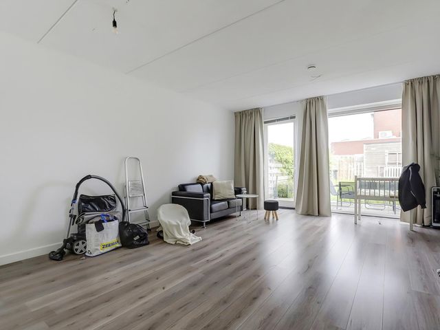 Lint 30, Lage Zwaluwe