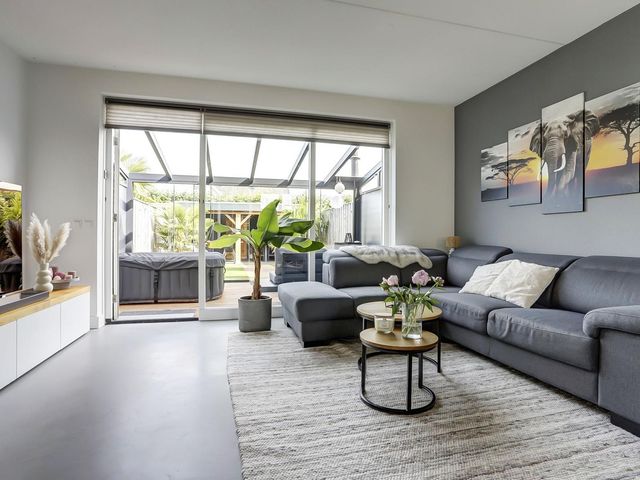 Amaliaplein 5, Wemeldinge
