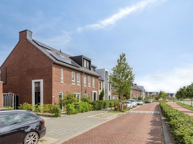 Sikkel 23, Hendrik-Ido-Ambacht