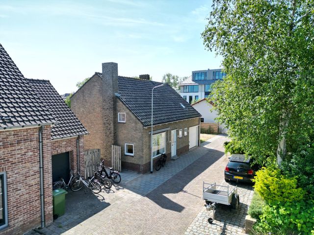 Pasdam 14, Sluis