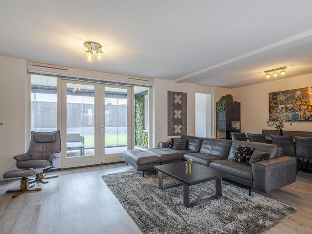 Uranusstraat 22, Hardinxveld-Giessendam