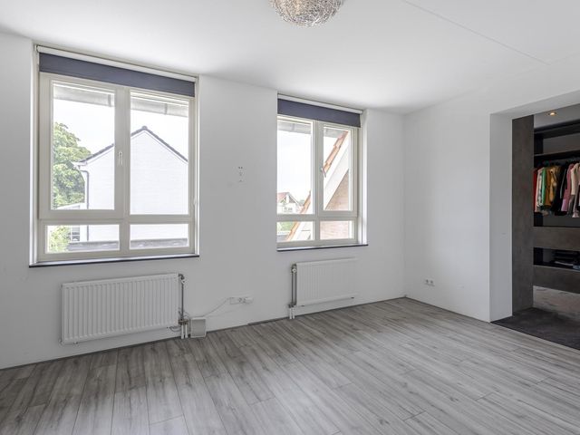 Uranusstraat 22, Hardinxveld-Giessendam