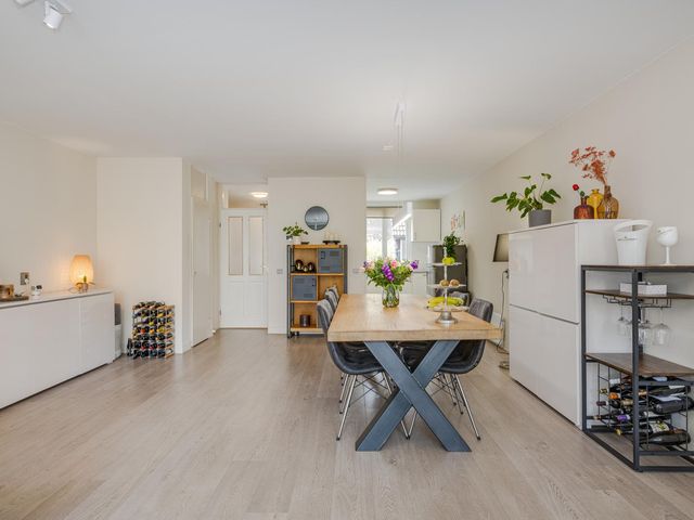 Suze Groenewegerf 4, Voorschoten
