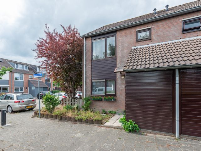 Benedenmonde 16, Nieuwegein