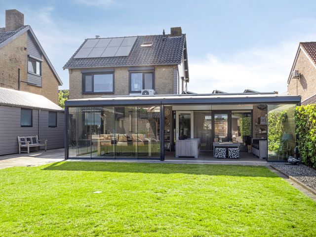 Groene Kruisstraat 74, Dinteloord