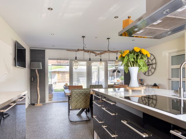 Groene Kruisstraat 74, Dinteloord