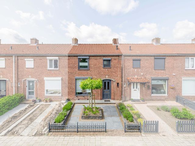 van Kleefstraat 8, Tegelen