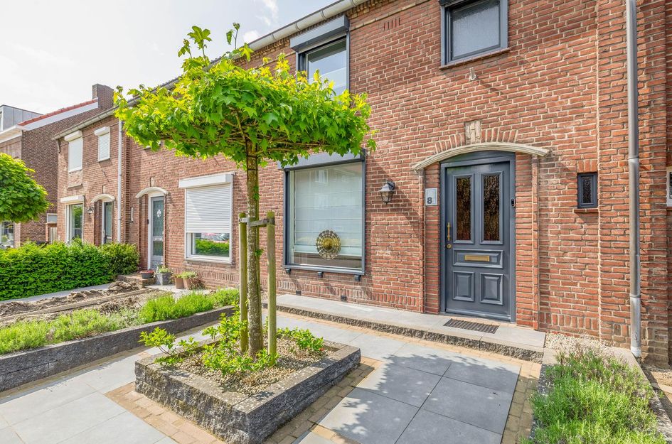van Kleefstraat 8