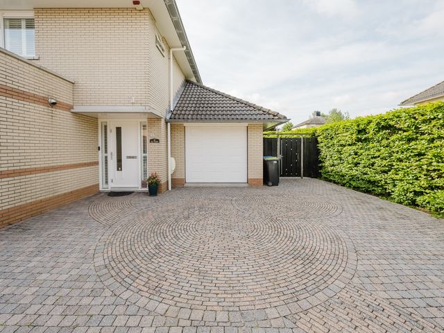 Zuster Reichertstraat 15, Spijkenisse