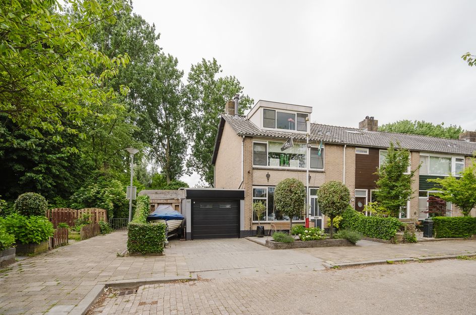 Zalmsteek 43