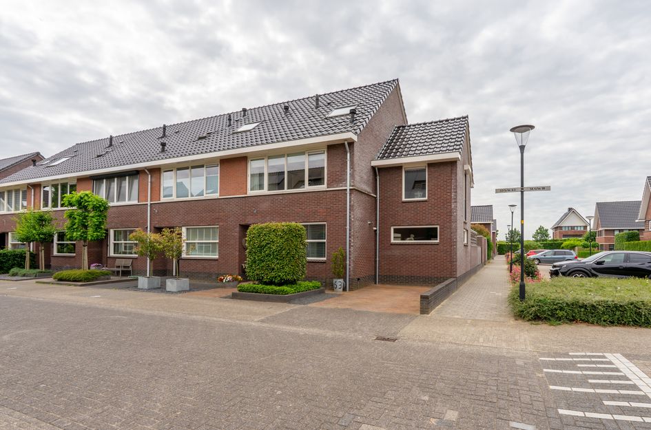 Dwarsdijk 63