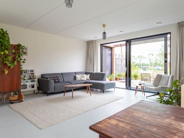 Ellen Warmondhof 6, Den Haag