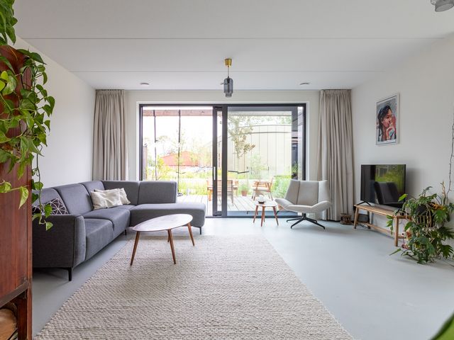 Ellen Warmondhof 6, Den Haag