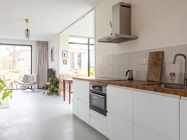 Ellen Warmondhof 6, Den Haag