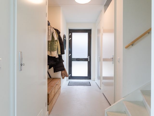 Ellen Warmondhof 6, Den Haag