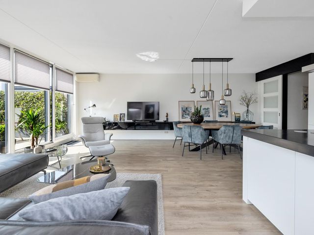 S.L. Louwesstraat 44, Enschede