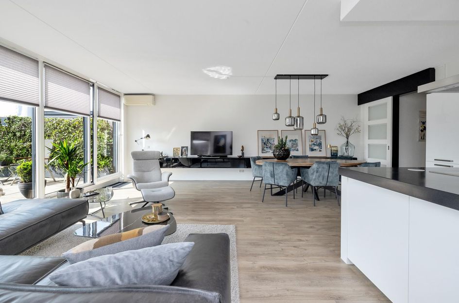 S.L. Louwesstraat 44
