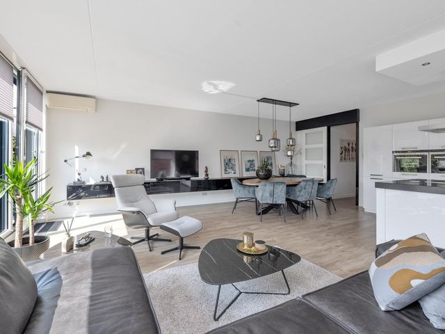 S.L. Louwesstraat 44, Enschede