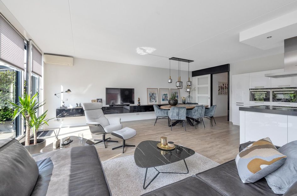 S.L. Louwesstraat 44
