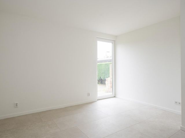Prinsbisdomstraat 48B, Born