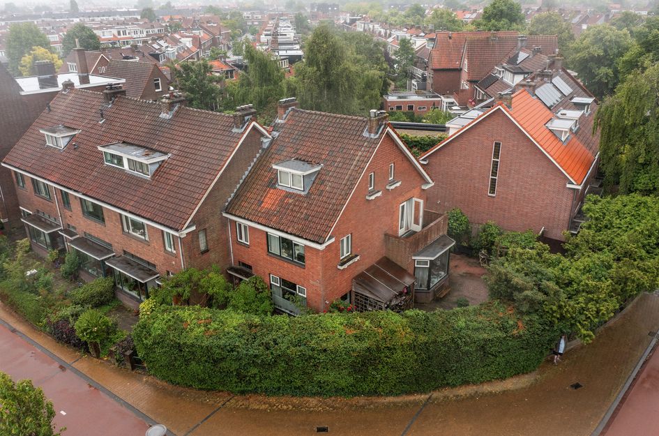 Spoorsingel 100