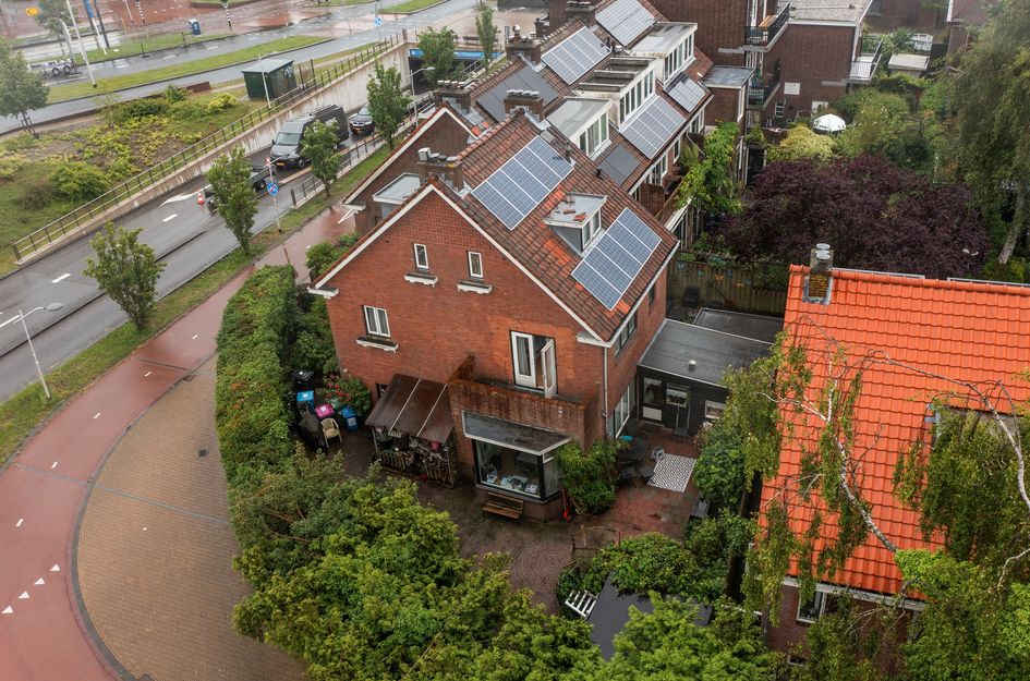 Spoorsingel 100