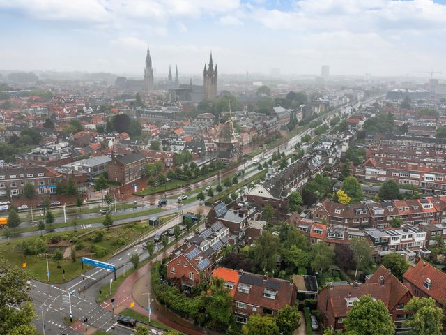 Spoorsingel 100, Delft