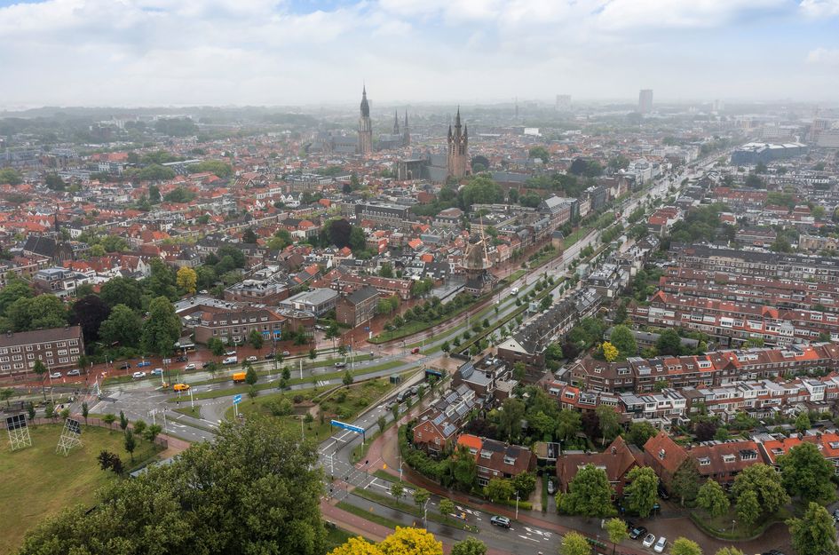 Spoorsingel 100