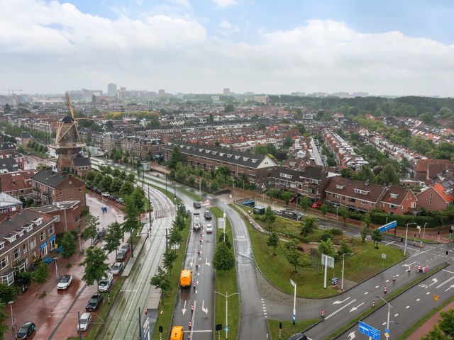 Spoorsingel 100, Delft