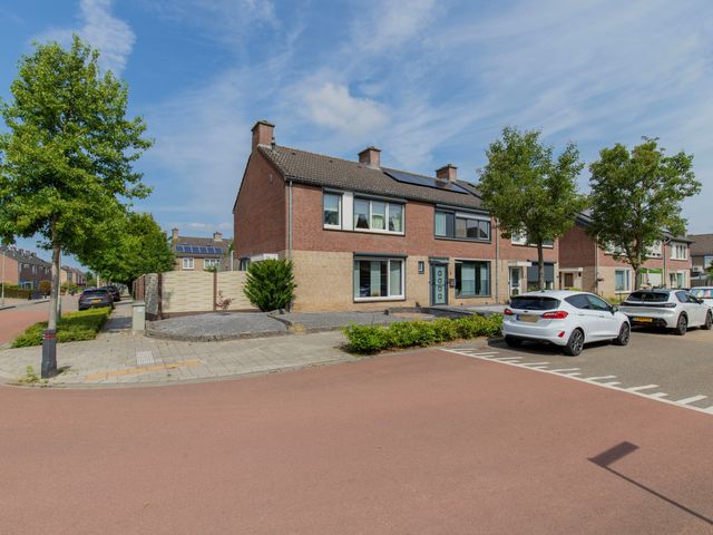 Ruys De Beerenbroucklaan 55, Urmond