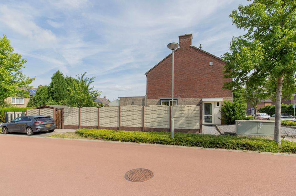 Ruys De Beerenbroucklaan 55