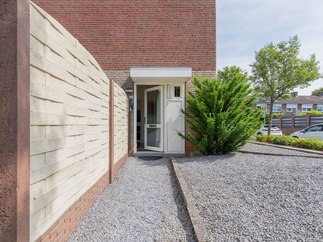 Ruys De Beerenbroucklaan 55, Urmond