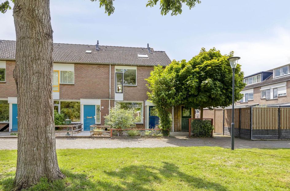De Gasperistraat 10
