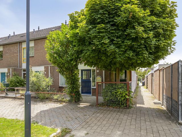 De Gasperistraat 10, Goes