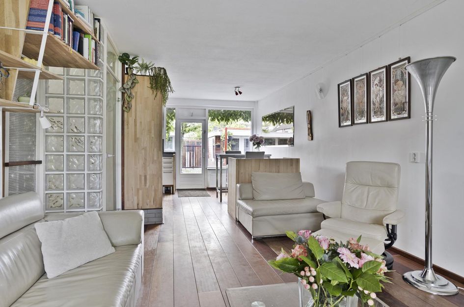 De Gasperistraat 10