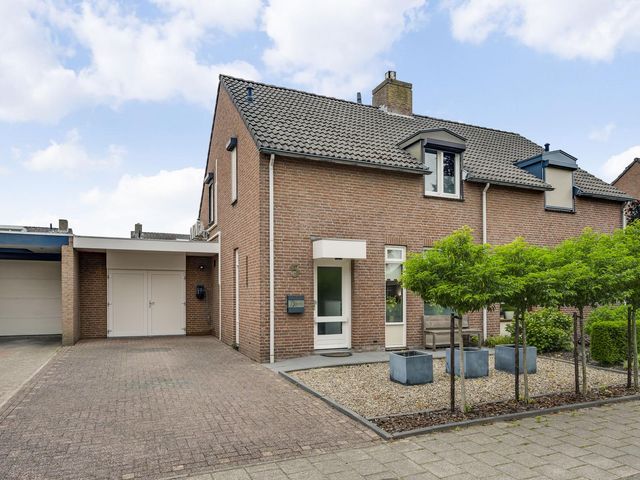 Leeuwebekstraat 5, Ospel