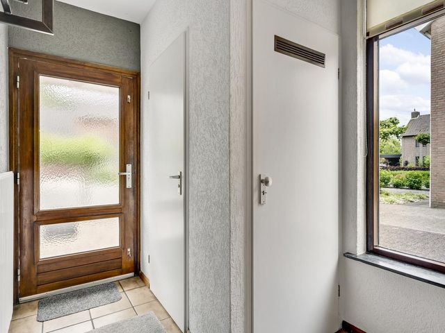 Leeuwebekstraat 5, Ospel