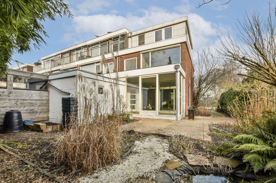 Nederhoven 34