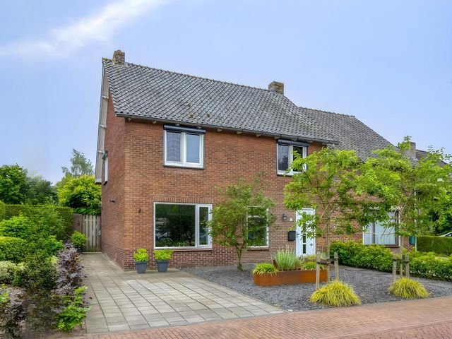 Pastoor Jacobsstraat 42, Sint Hubert