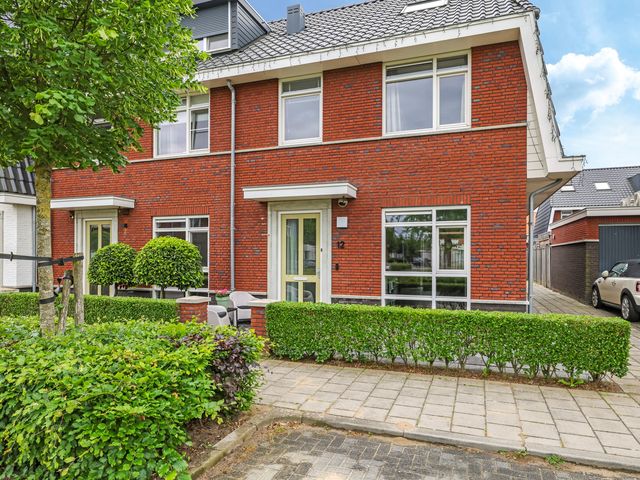 Ram 12, Elst