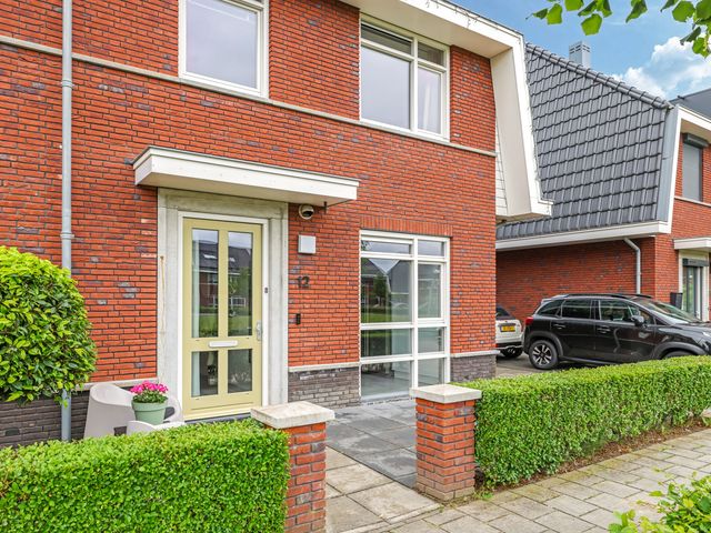 Ram 12, Elst