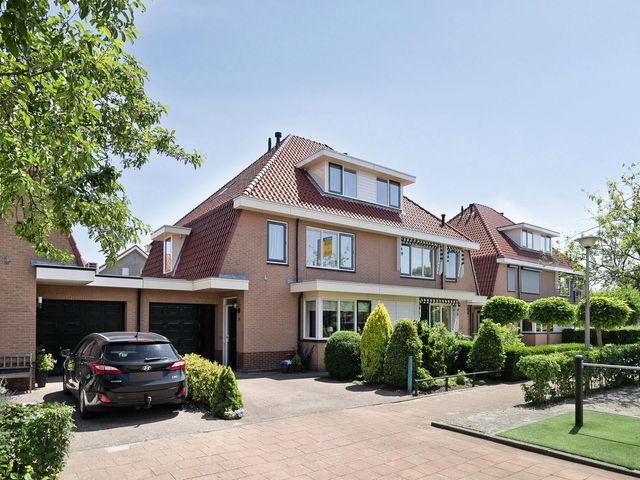 Riederhoeve 7, Barendrecht