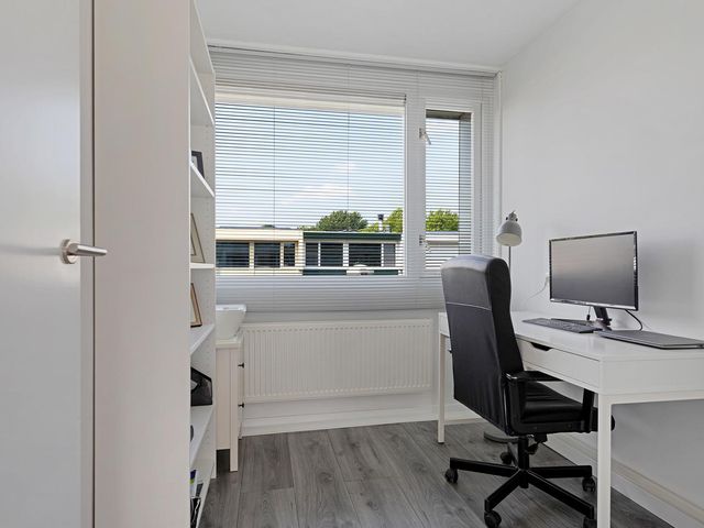 Bertram 213, Uithoorn