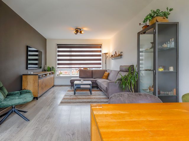 Burgemeester Elmersstraat 27, Sijbekarspel